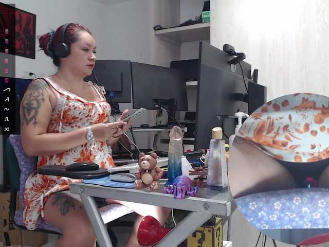 Chat Live with Leidydi223 on BongaCams