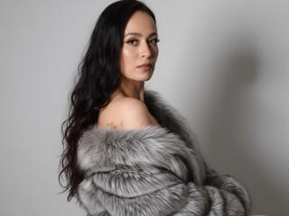 Chat Live with Thalyna on XLoveCam