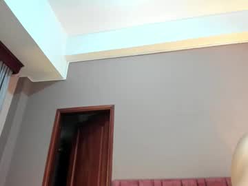 Chat Live with alissanix on Chaturbate