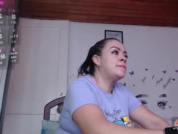 Chat Live with mature_liaa on Chaturbate