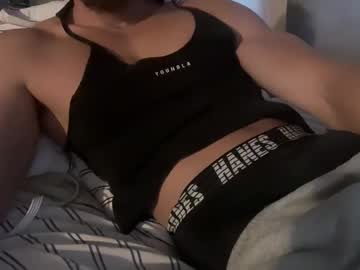 Chat Live with nakedwoodbbttr on Chaturbate