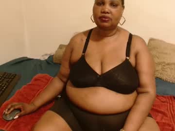 Chat Live with thicksexymellons on Chaturbate