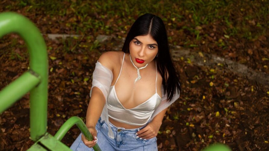 Chat Live with LexaGray on LiveJasmin