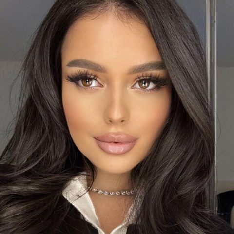 Chat Live with JasmineHille on LiveJasmin