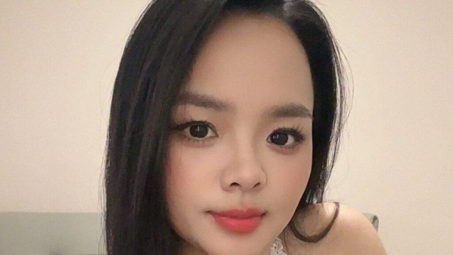 Chat Live with SuRan on LiveJasmin