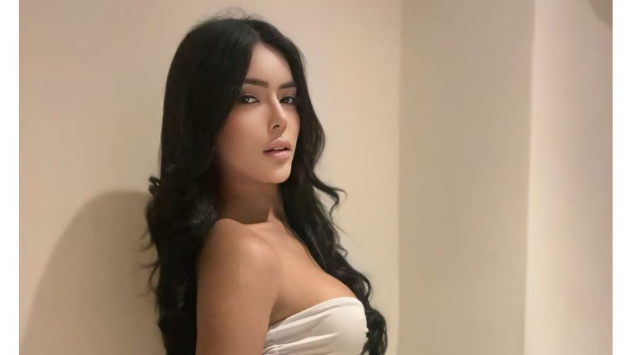 Chat Live with CristleMorre on LiveJasmin