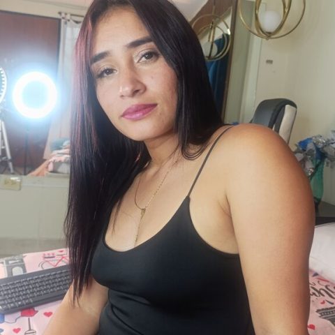 Chat Live with AgathaHinkley on LiveJasmin