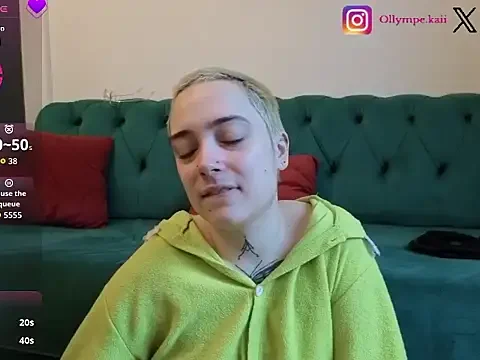 Chat Live with OllympeKaii on StripChat