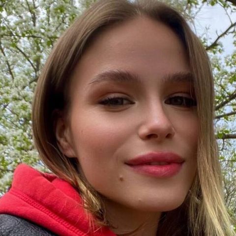 Chat Live with VeronaBrucker on LiveJasmin