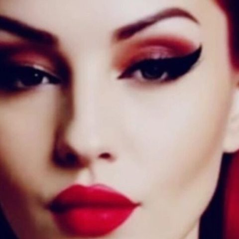 Chat Live with AmbraBlair on LiveJasmin