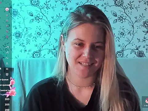 Chat Live with AngelAnty on StripChat