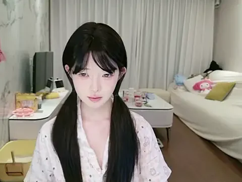 Chat Live with EnEn_xiaobao on StripChat