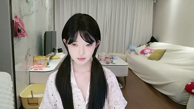 Chat Live with EnEn_xiaobao on StripChat