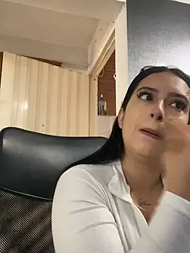 Chat Live with Kloe_Novoa on StripChat