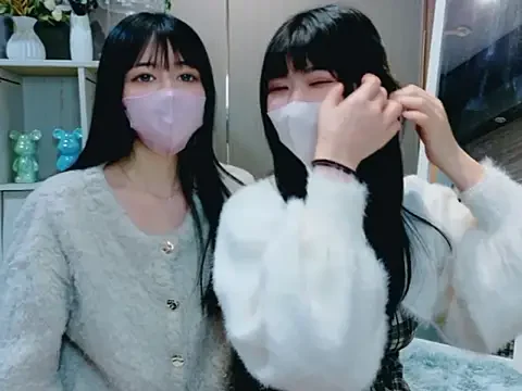 Chat Live with oto-X-cup on StripChat