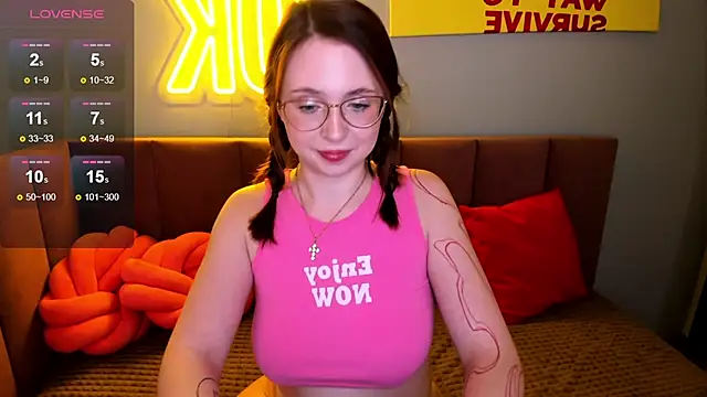 Chat Live with Erica_Nelson on StripChat