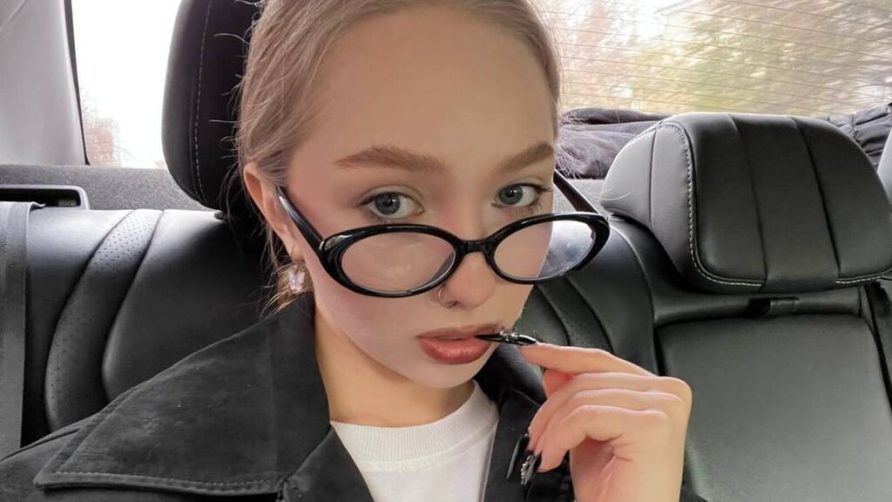 Chat Live with TamFahrendorff on LiveJasmin