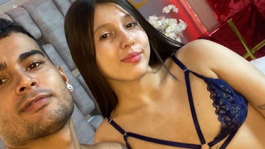 Chat Live with IsaAndLeo on LiveJasmin