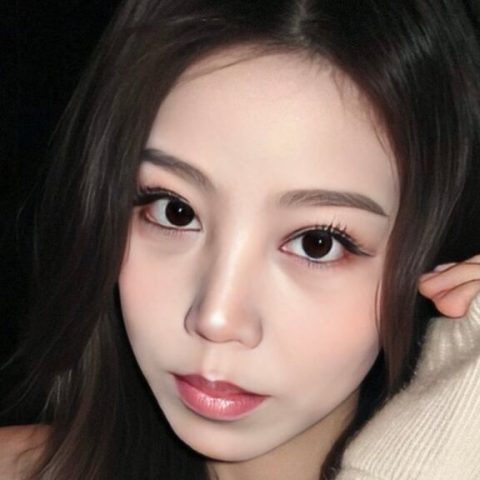 Chat Live with LuoFeifei on LiveJasmin