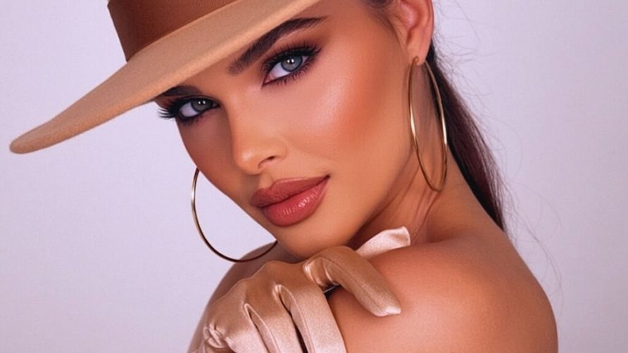 Chat Live with AlexaNovaa on LiveJasmin