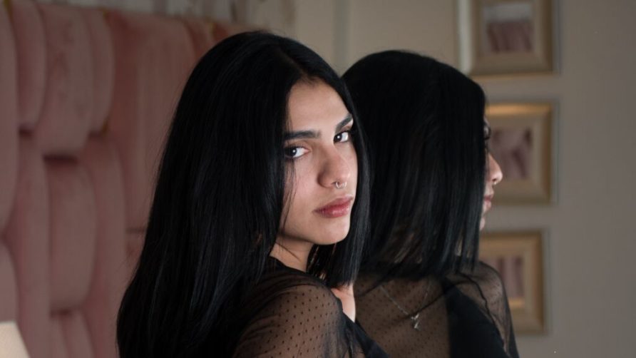 Chat Live with KoralRivas on LiveJasmin