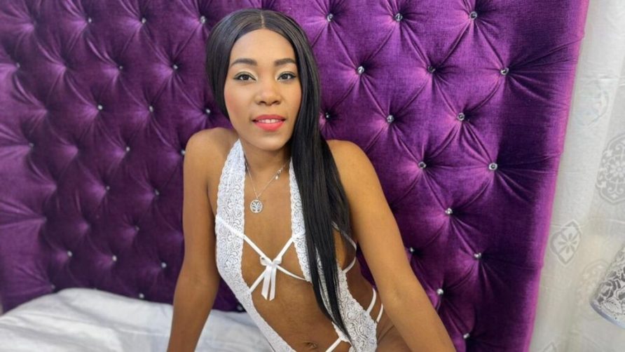 Chat Live with HilaryFischer on LiveJasmin