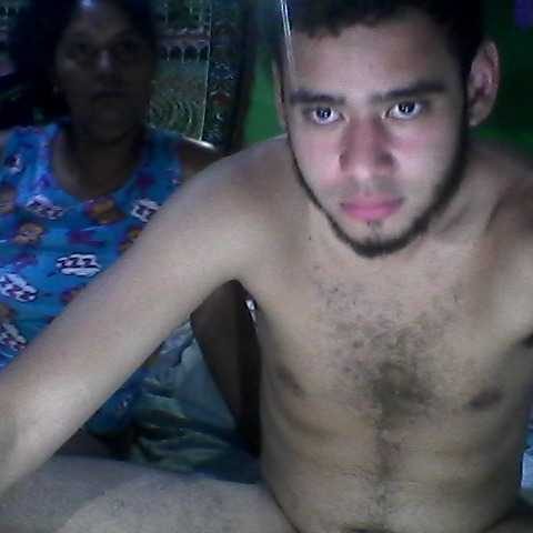 Chat Live with IsabelAndSnow on BongaCams