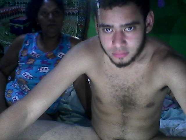 Chat Live with IsabelAndSnow on BongaCams