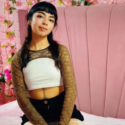 Chat Live with IvyLunna on LiveJasmin