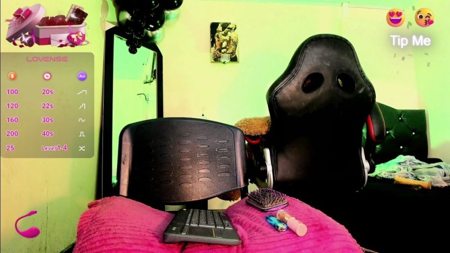 Chat Live with rosedewitt on Amateur.TV