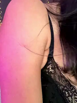 Chat Live with mahia_queen on StripChat