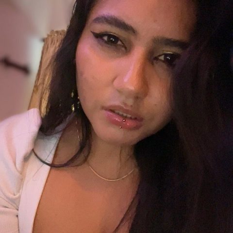 Chat Live with Laurita-666 on Amateur.TV