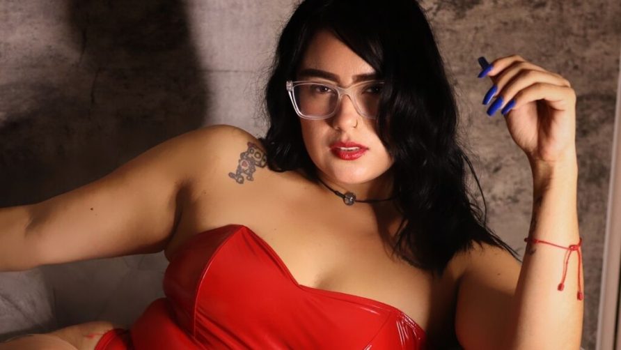 Chat Live with VictoriaAndrade on LiveJasmin