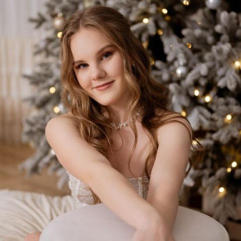 Chat Live with LiliLohan on LiveJasmin