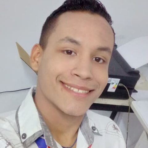 Chat Live with AndresDasilva on LiveJasmin