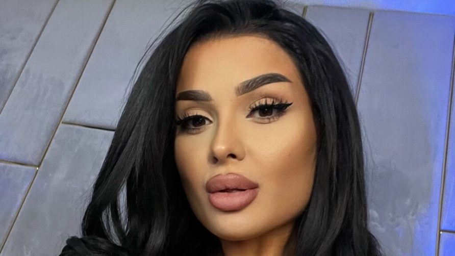 Chat Live with KylieKroftt on LiveJasmin