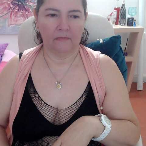 Chat Live with leonela on BongaCams