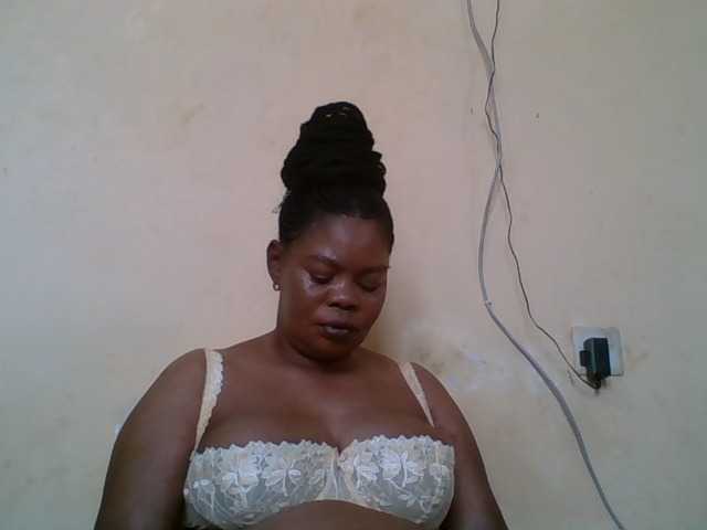 Chat Live with Sexydove on BongaCams