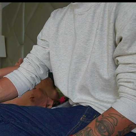 Chat Live with Be-Curiouss on BongaCams