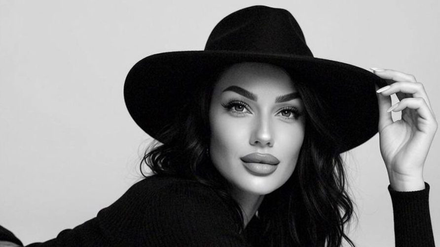 Chat Live with YvonneEverle on LiveJasmin