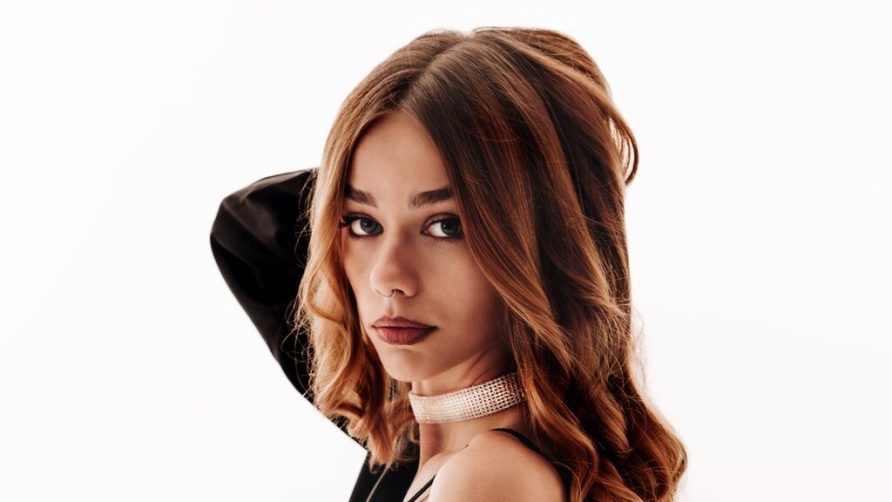 Chat Live with EmilliaFox on LiveJasmin