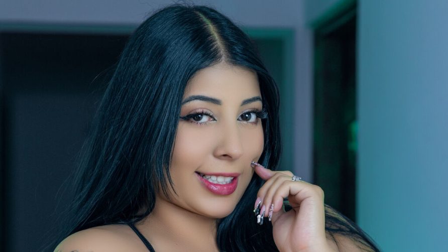 Chat Live with TifanyMillow on LiveJasmin