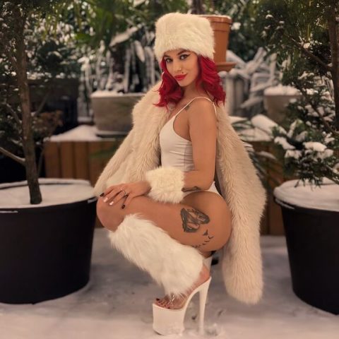 Chat Live with SunnyBlair on LiveJasmin