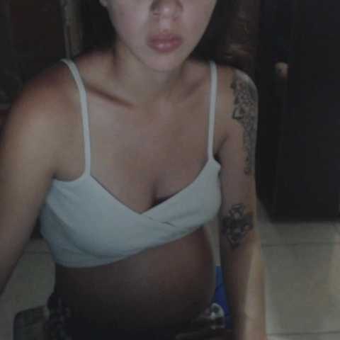 Chat Live with Miahandjack on BongaCams