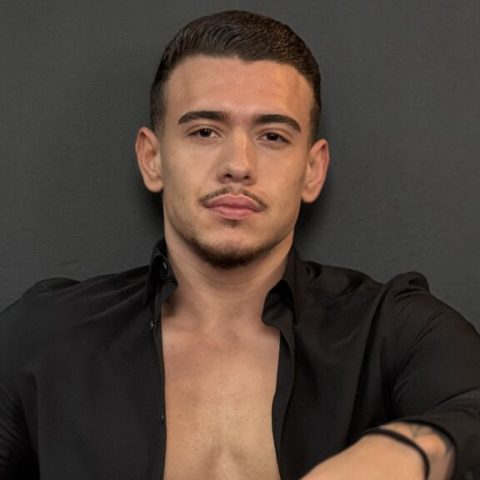 Chat Live with ElijahThorne on LiveJasmin