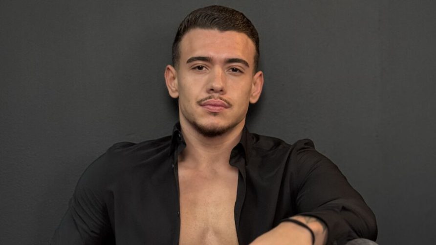 Chat Live with ElijahThorne on LiveJasmin