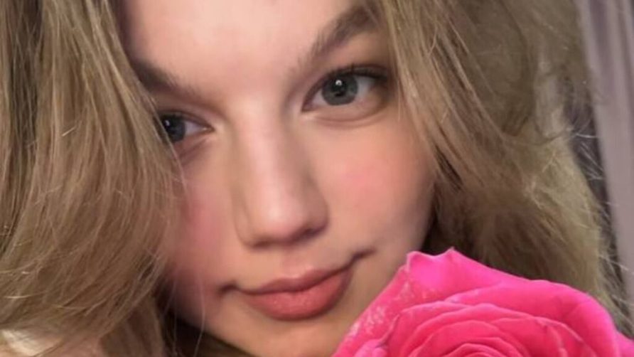 Chat Live with LinnGrimshaw on LiveJasmin