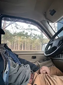 Chat Live with Themechanic420 on StripChat