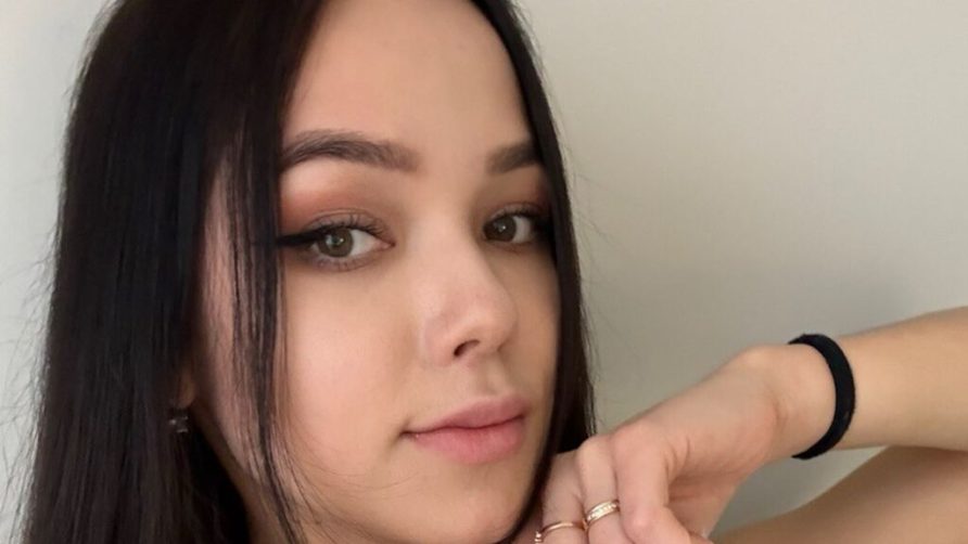 Chat Live with ConstanceFarabee on LiveJasmin