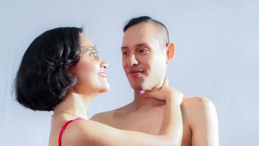 Chat Live with LinaAndmilan on LiveJasmin